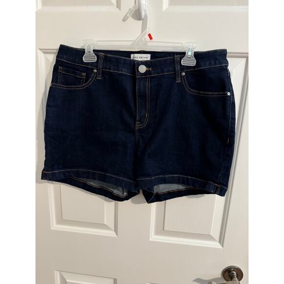 Lane Bryant Pants - Lane Bryant New 4 inch flex magic waistband signature shorts plus 18 dark wash